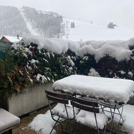 Appartement Cosy Avec Terrasse Sud - Proche Village La Clusaz Exterior photo